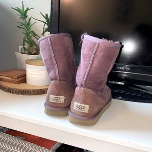 purple uggs